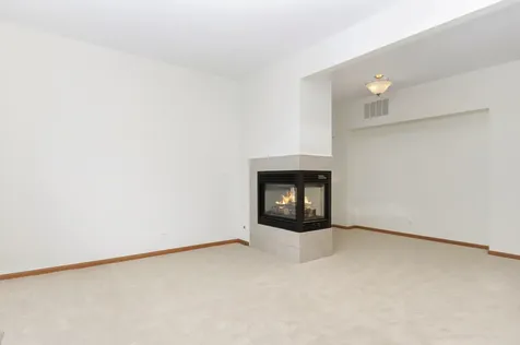 2285 Hudson Circle Aurora IL 60502