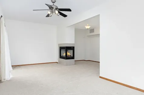 2285 Hudson Circle Aurora IL 60502