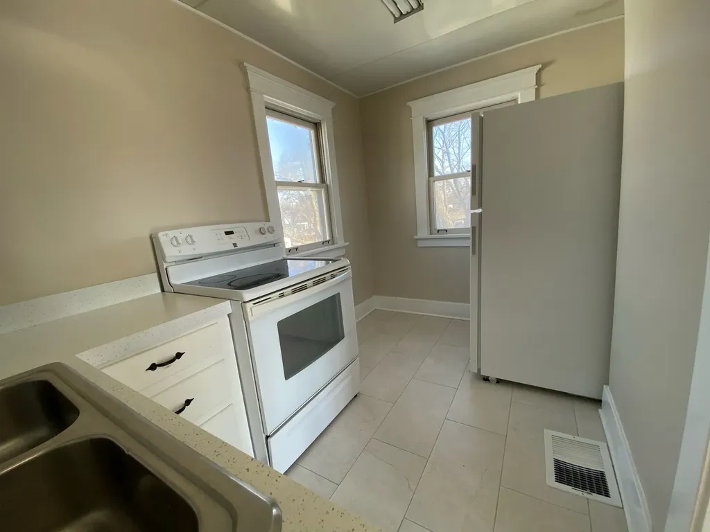 739 Iowa Avenue Aurora IL 60506
