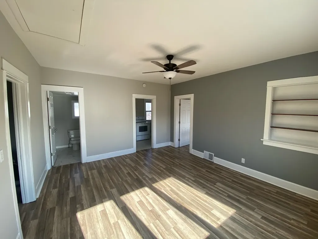 739 Iowa Avenue Aurora IL 60506