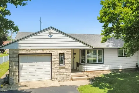 421 East South Street Peotone IL 60468