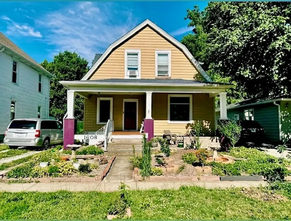 1608 South Pasfield Street Springfield IL 62704