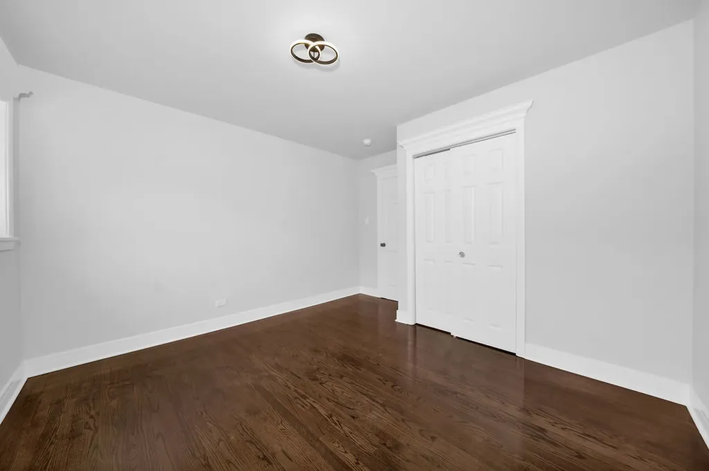 1924 West Marquette Road Chicago IL 60636