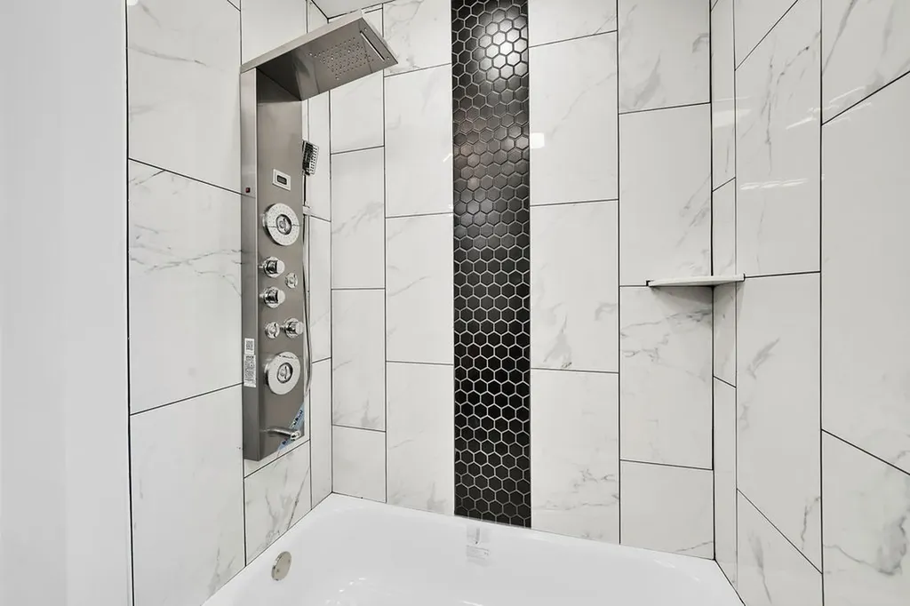 1924 West Marquette Road Chicago IL 60636