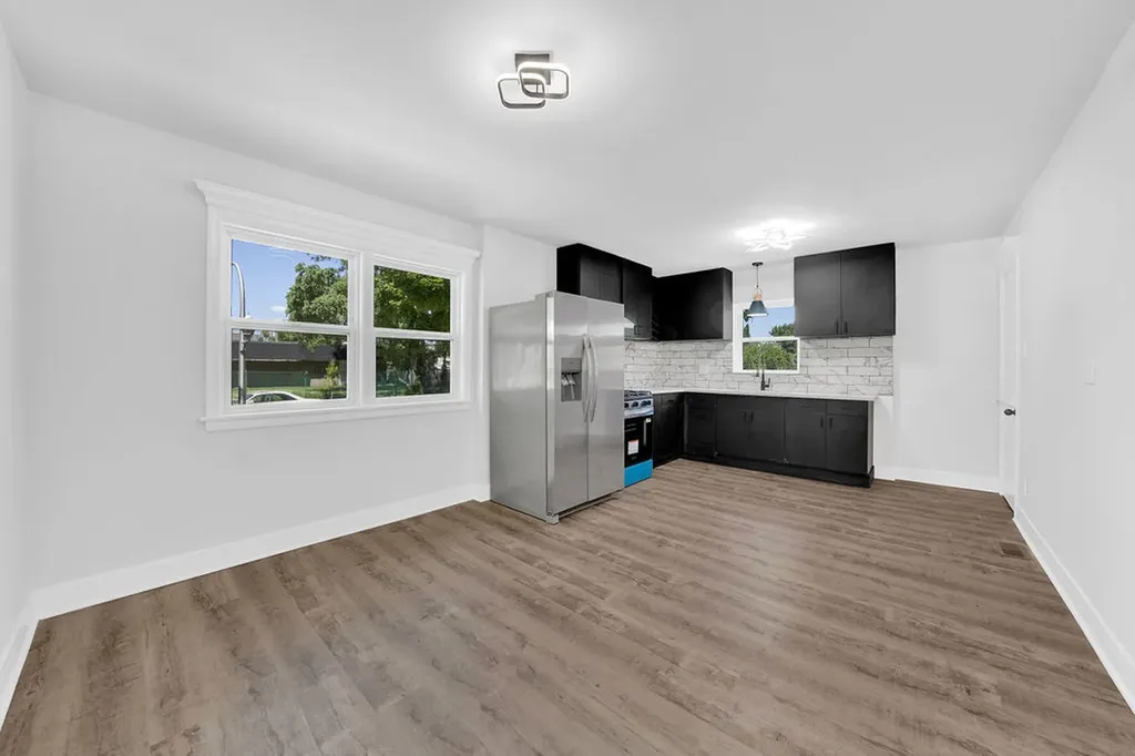 1924 West Marquette Road Chicago IL 60636
