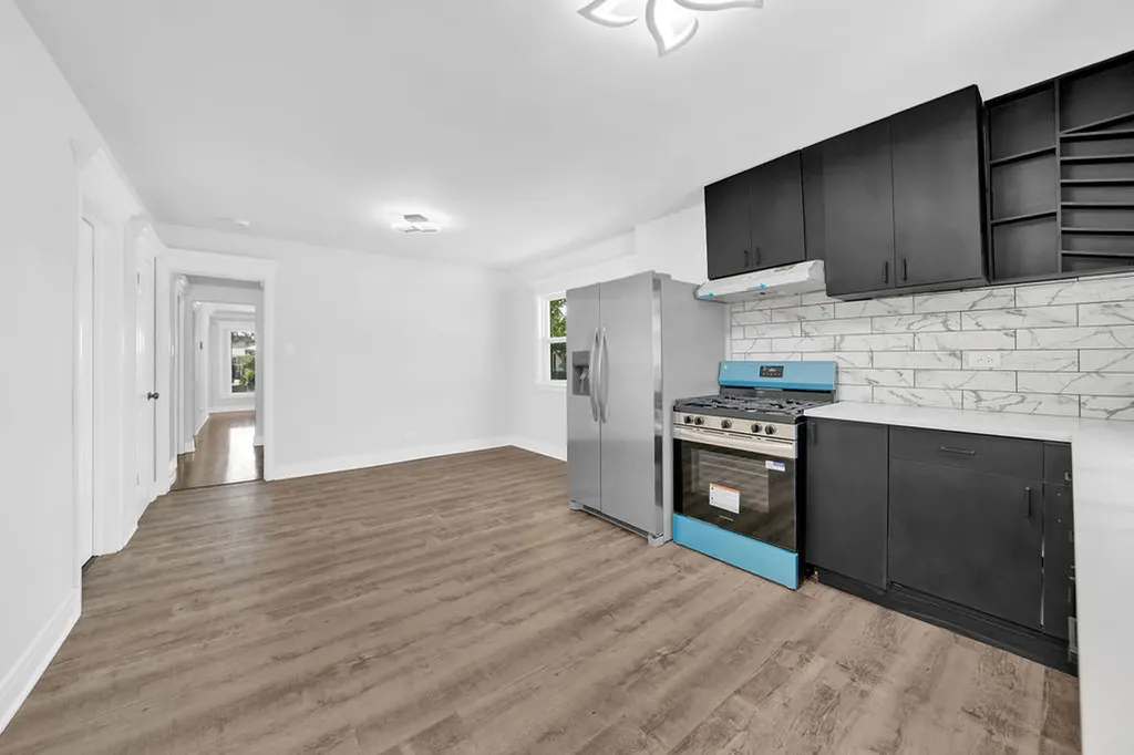 1924 West Marquette Road Chicago IL 60636
