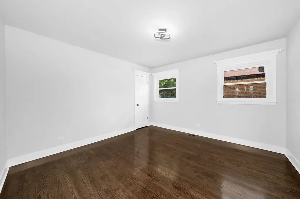 1924 West Marquette Road Chicago IL 60636