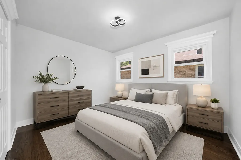1924 West Marquette Road Chicago IL 60636