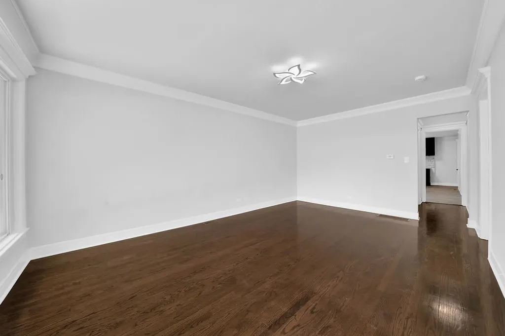 1924 West Marquette Road Chicago IL 60636