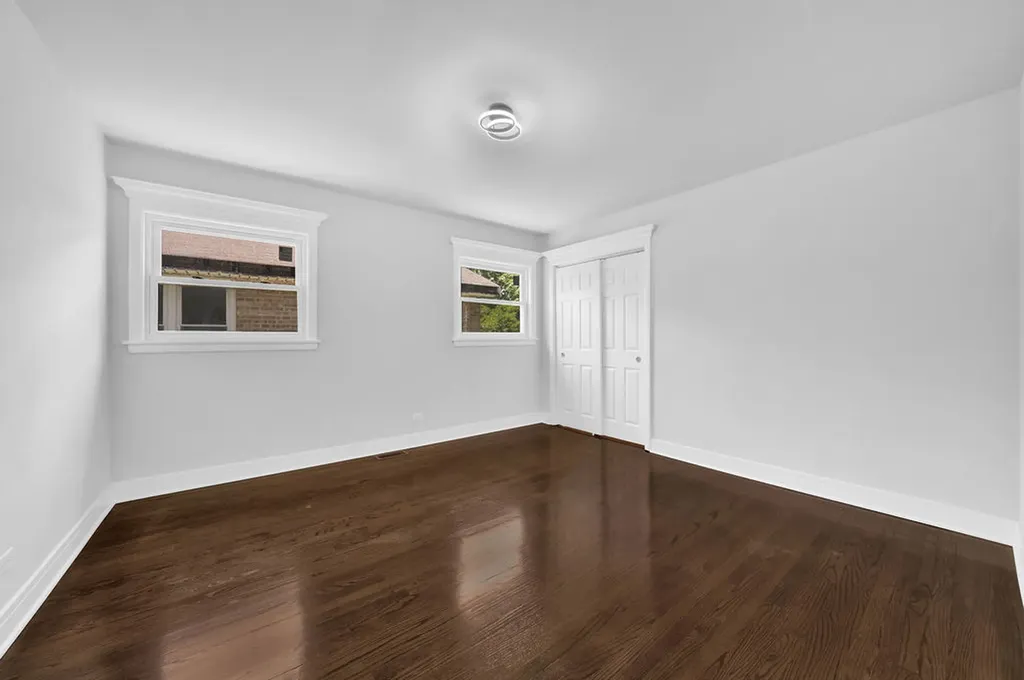 1924 West Marquette Road Chicago IL 60636