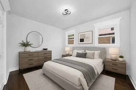 1924 West Marquette Road Chicago IL 60636