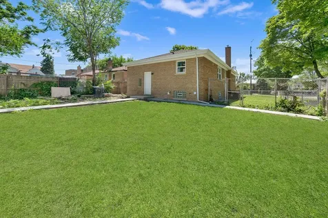 1924 West Marquette Road Chicago IL 60636