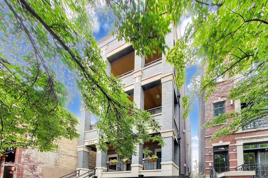 1955 North Halsted Street Chicago IL 60614