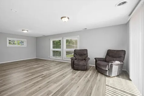 1680 Highland Boulevard Hoffman Estates IL 60169