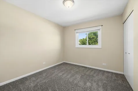 1680 Highland Boulevard Hoffman Estates IL 60169