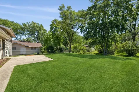 1680 Highland Boulevard Hoffman Estates IL 60169