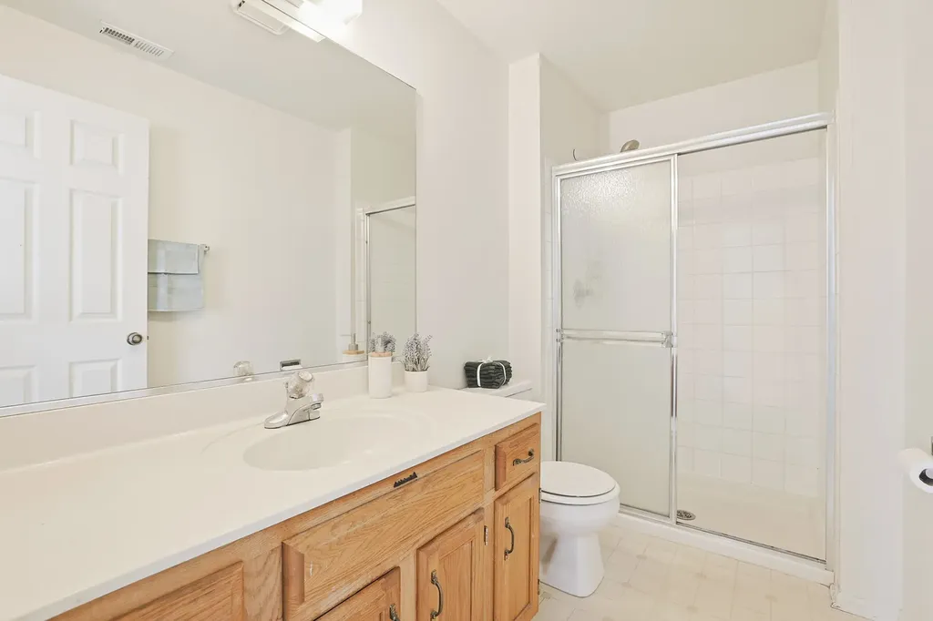 2326 Knollwood Court Schaumburg IL 60194
