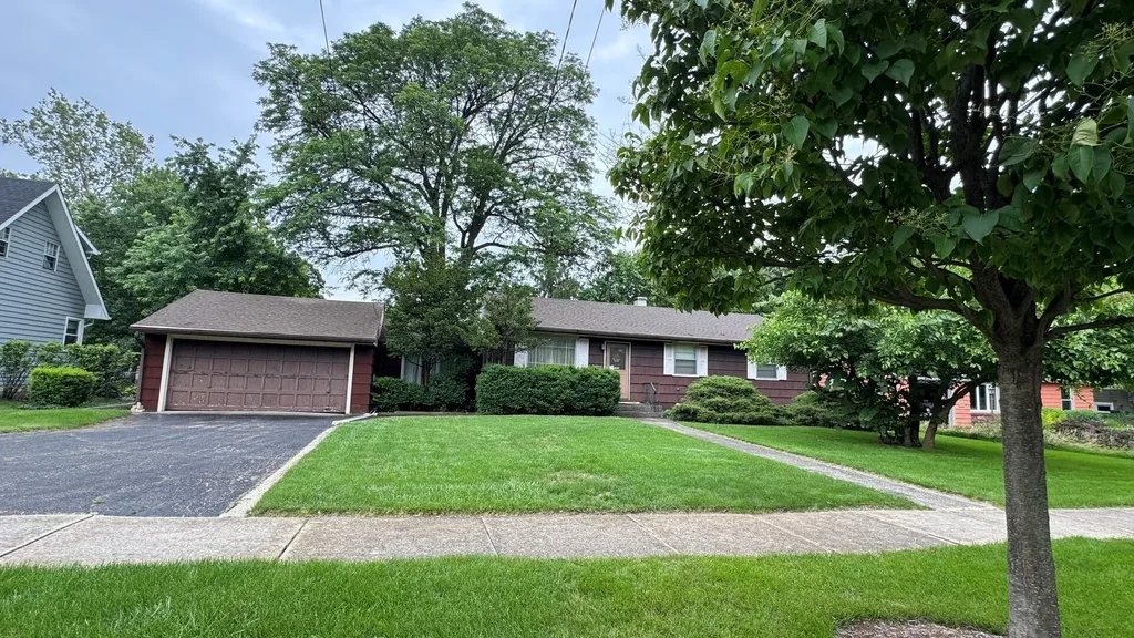 814 East Illinois Street Wheaton IL 60187