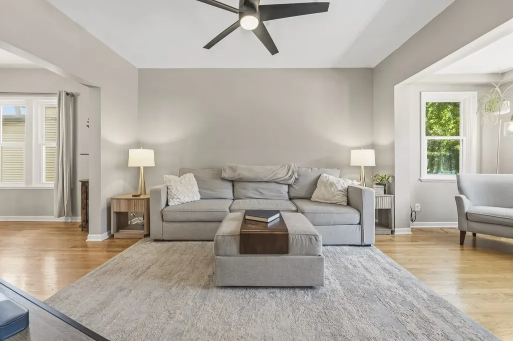 6252 West Cuyler Avenue Chicago IL 60634