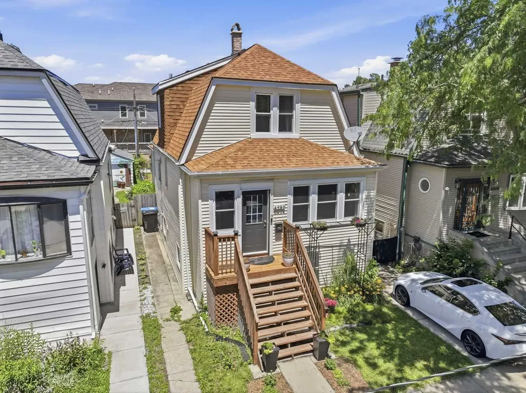 6252 West Cuyler Avenue Chicago IL 60634