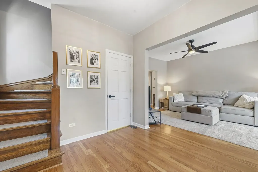 6252 West Cuyler Avenue Chicago IL 60634
