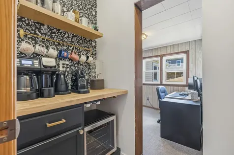6252 West Cuyler Avenue Chicago IL 60634