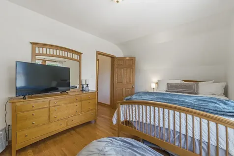 6252 West Cuyler Avenue Chicago IL 60634