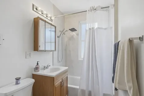 6252 West Cuyler Avenue Chicago IL 60634