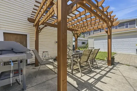 6252 West Cuyler Avenue Chicago IL 60634