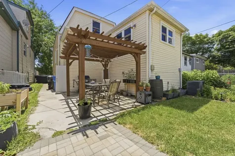 6252 West Cuyler Avenue Chicago IL 60634