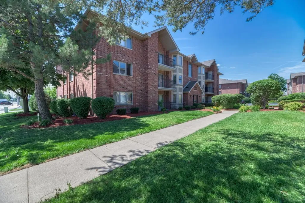 9420 South Melvina Avenue Oak Lawn IL 60453