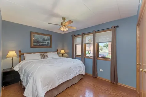 9420 South Melvina Avenue Oak Lawn IL 60453