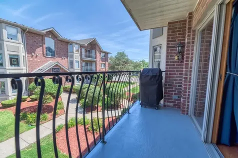 9420 South Melvina Avenue Oak Lawn IL 60453