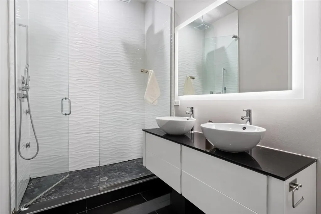 1339 West Ancona Street Chicago IL 60642