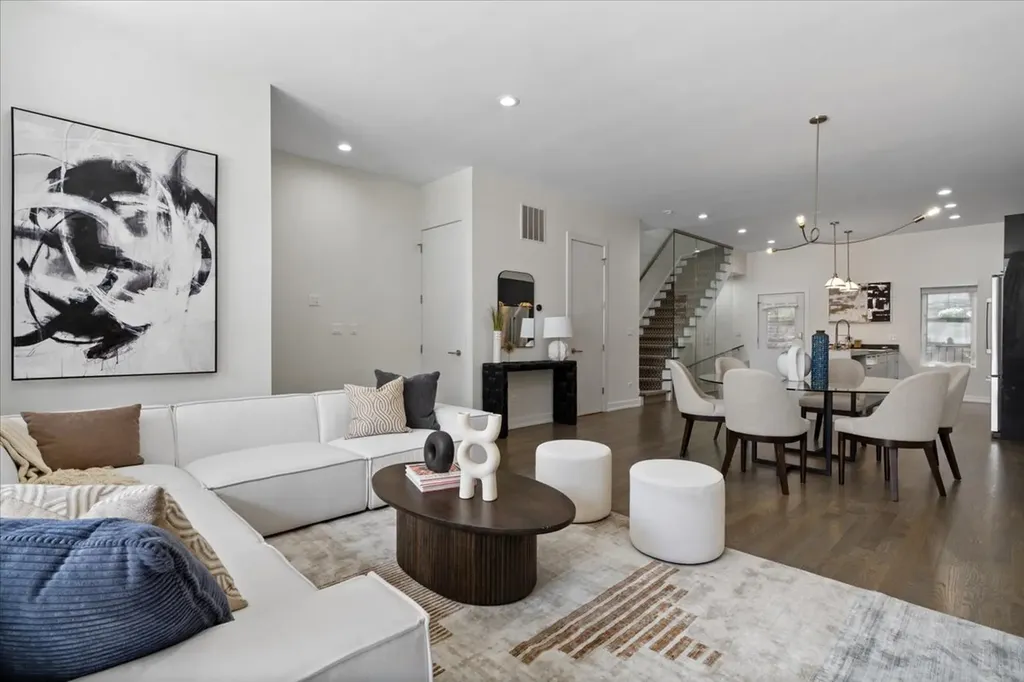 1339 West Ancona Street Chicago IL 60642