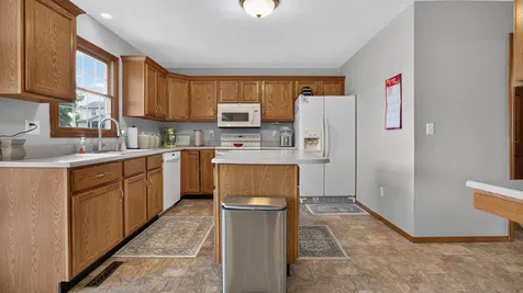 2913 Clearwater Avenue Bloomington IL 61704