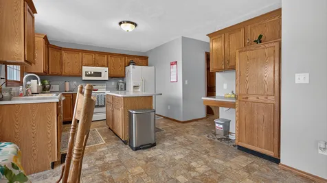 2913 Clearwater Avenue Bloomington IL 61704