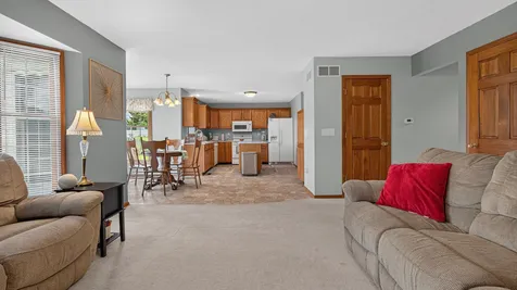 2913 Clearwater Avenue Bloomington IL 61704
