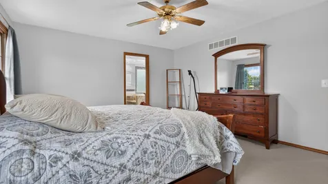 2913 Clearwater Avenue Bloomington IL 61704