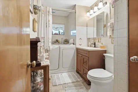 1556 Heidorn Avenue Westchester IL 60154