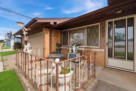 1556 Heidorn Avenue Westchester IL 60154