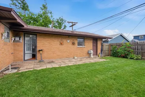1556 Heidorn Avenue Westchester IL 60154