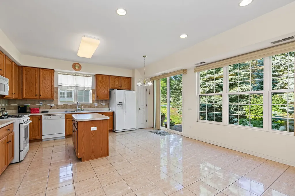 12472 Wedgemere Drive Huntley IL 60142