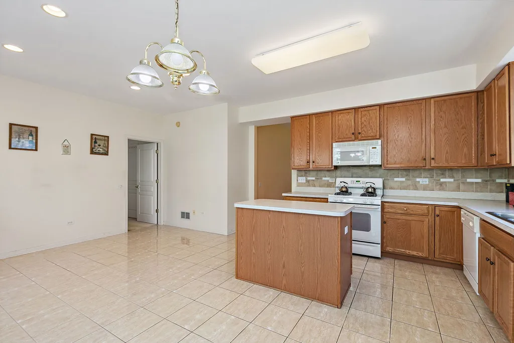 12472 Wedgemere Drive Huntley IL 60142