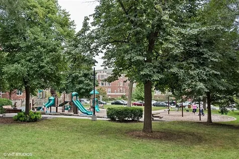 549 Hinman Avenue Evanston IL 60202