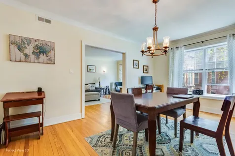 549 Hinman Avenue Evanston IL 60202