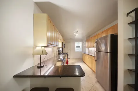 6164 North Winthrop Avenue Chicago IL 60660