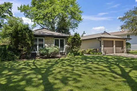 190 South Circle Avenue Bloomingdale IL 60108