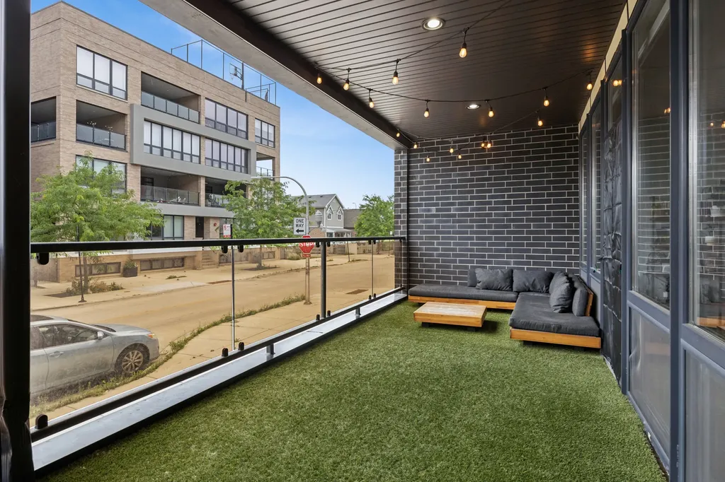 2324 North Winchester Avenue Chicago IL 60647