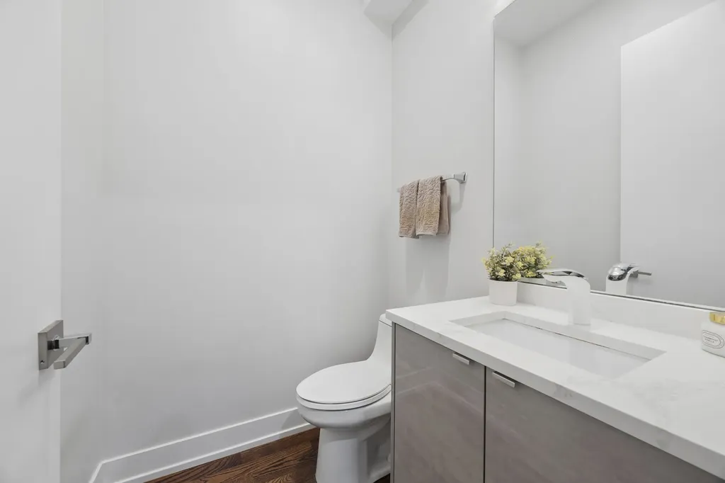 2324 North Winchester Avenue Chicago IL 60647